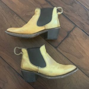 Chelsea leather boots